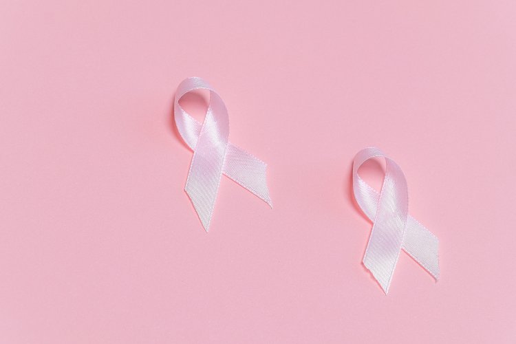 Lupta împotriva cancerului de sân începe cu prevenția. Cancerul poate fi descoperit și vindecat