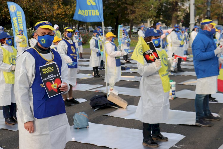 Federația „Solidaritatea Sanitară” protestează în stradă pentru condiții de muncă decente, în contextul pandemiei de COVID-19